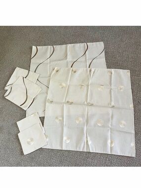 Retro Vintage Swirl Tablecloth / Two Napkins Cream Linen? 26" Square Lot 2x